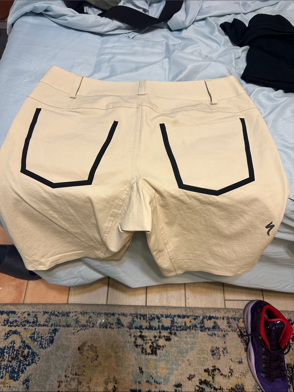 Specialized Cream men’s Cycling Shorts with Black Pocket Trim